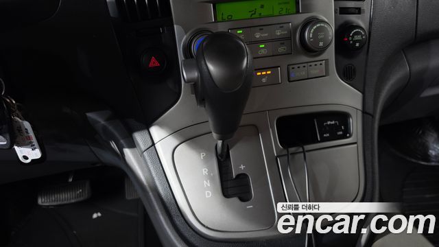 Hyundai Starex 2014 — photo 12