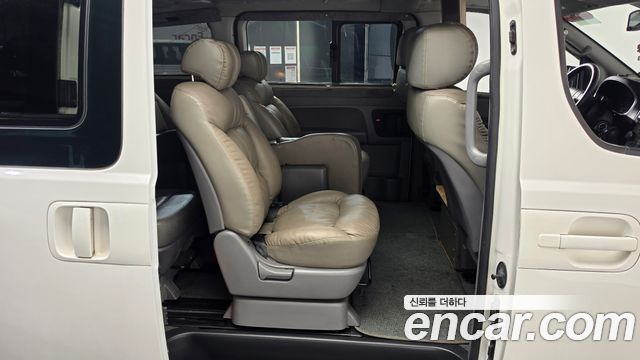 Hyundai Starex 2014 — photo 17