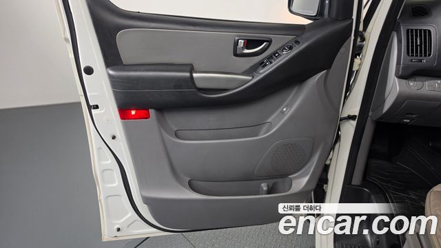 Hyundai Starex 2014 — photo 14