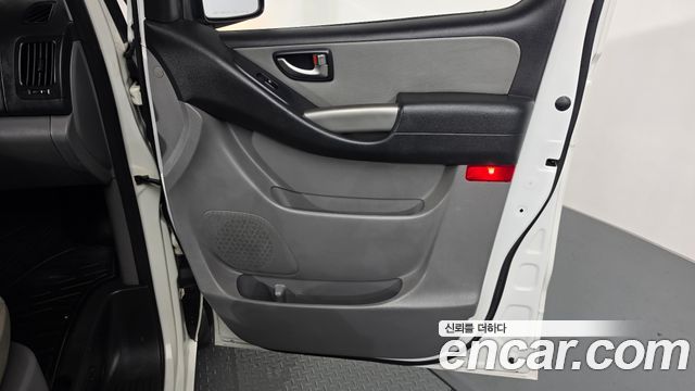 Hyundai Starex 2014 — photo 15