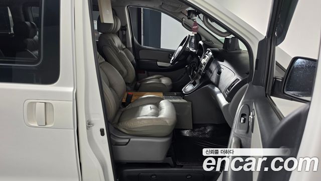 Hyundai Starex 2014 — photo 16
