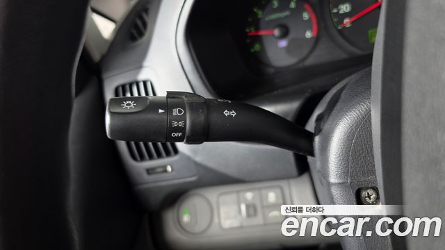 Hyundai Starex 2014 — photo 28