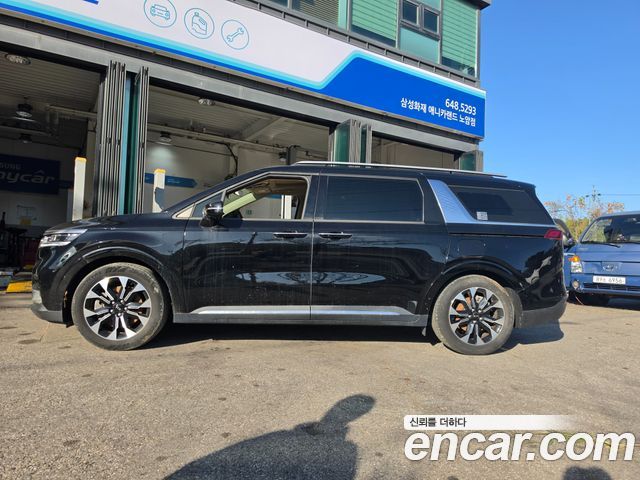 Kia Canival 2021 — photo 2