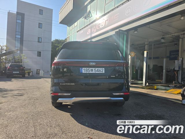 Kia Canival 2021 — photo 3