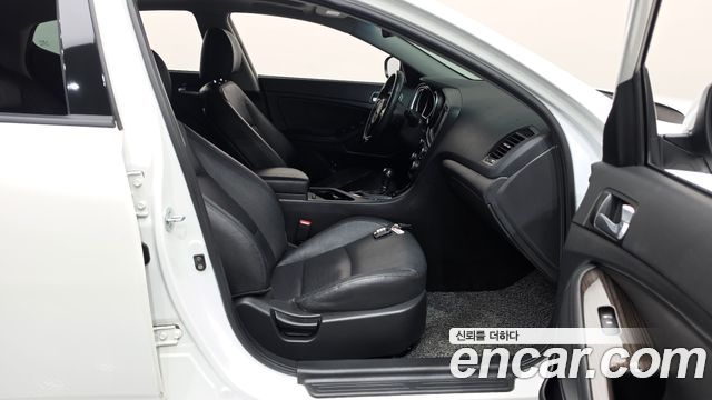 Kia K5 2015 — photo 16
