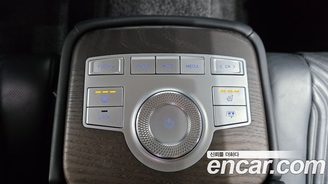 Genesis G80 2021 — photo 30