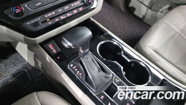 Kia Canival 2019 — photo 12