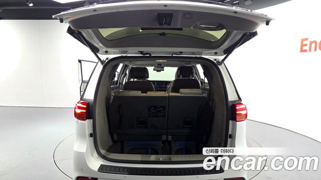 Kia Canival 2019 — photo 25