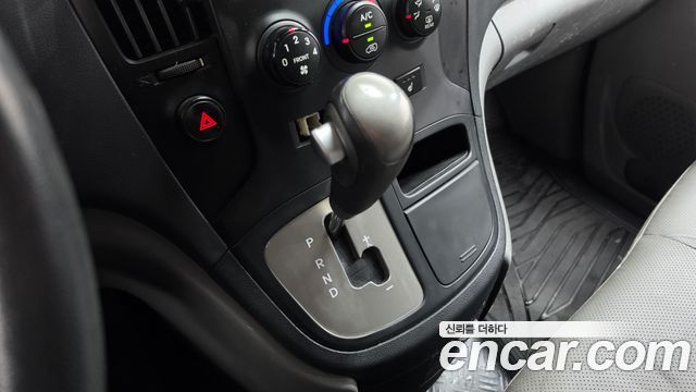 Hyundai Starex 2015 — photo 12