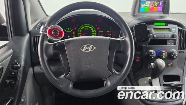 Hyundai Starex 2015 — photo 18