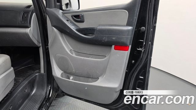 Hyundai Starex 2015 — photo 14