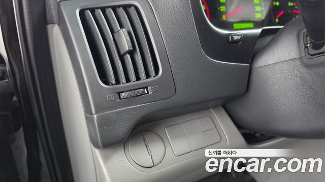 Hyundai Starex 2015 — photo 28