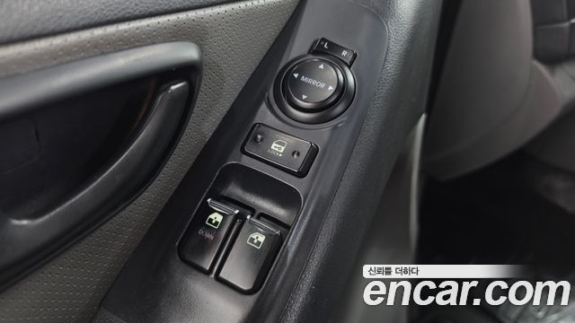 Hyundai Starex 2015 — photo 33