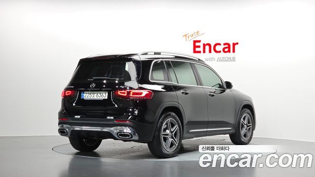 Mercedes-Benz GLB-Class 2021 — photo 2