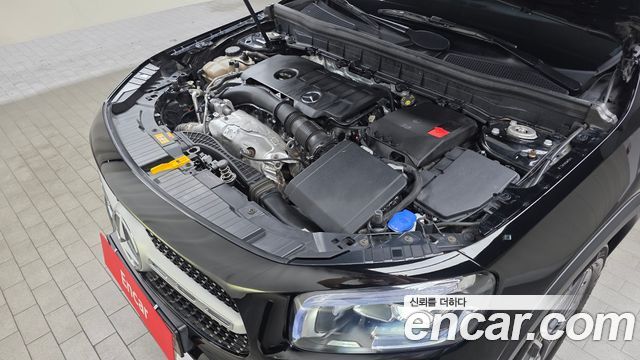 Mercedes-Benz GLB-Class 2021 — photo 6