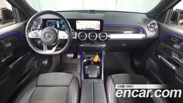 Mercedes-Benz GLB-Class 2021 — photo 10