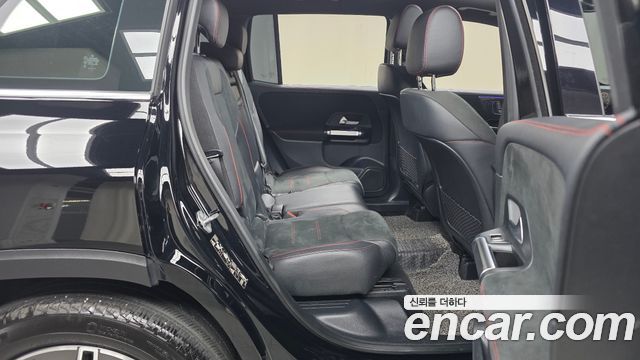 Mercedes-Benz GLB-Class 2021 — photo 17