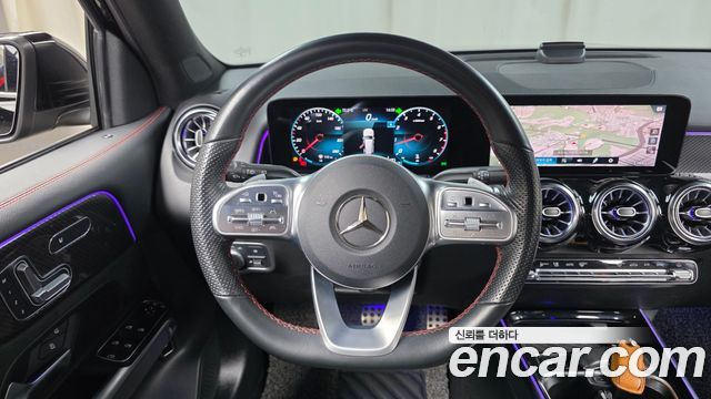 Mercedes-Benz GLB-Class 2021 — photo 20