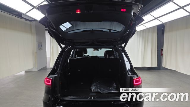 Mercedes-Benz GLB-Class 2021 — photo 23