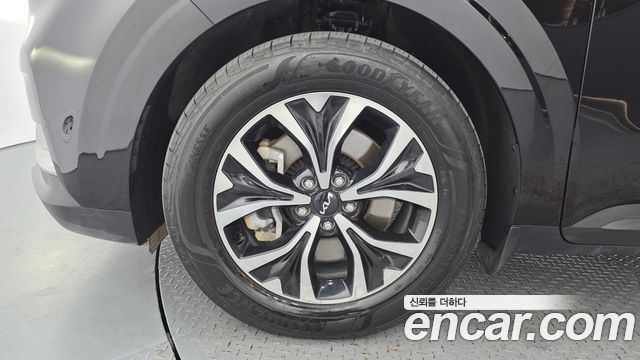 Kia Canival 2023 — photo 5