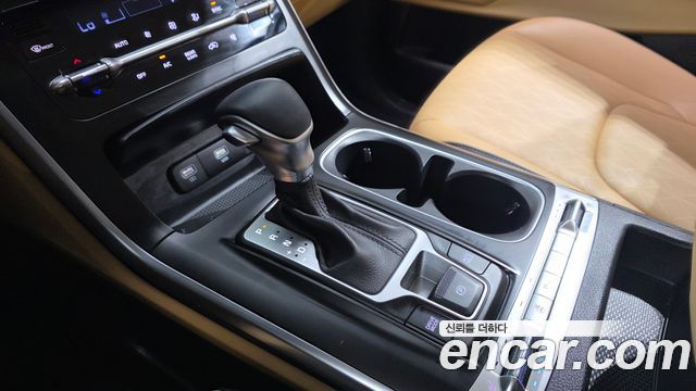 Kia Canival 2023 — photo 12