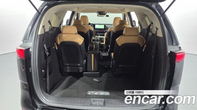 Kia Canival 2023 — photo 22
