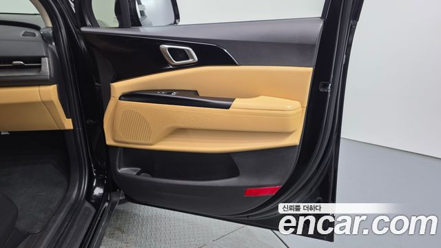 Kia Canival 2023 — photo 14