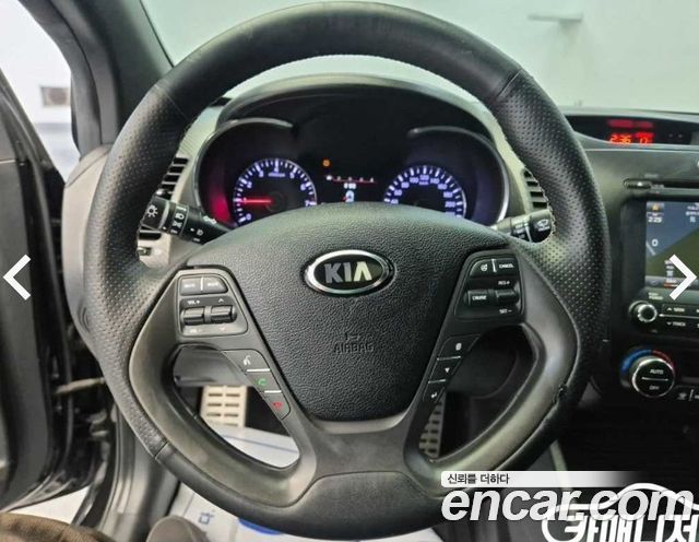 Kia K3 2015 — photo 9