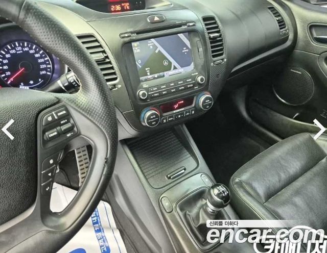 Kia K3 2015 — photo 10