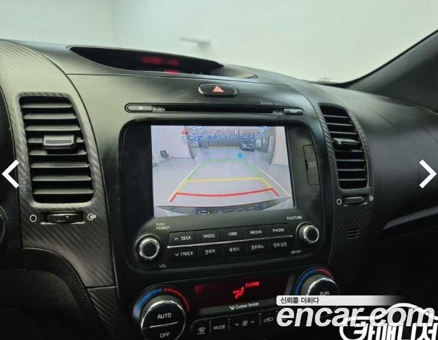Kia K3 2015 — photo 14