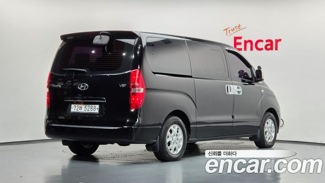 Hyundai Starex 2015 — photo 2