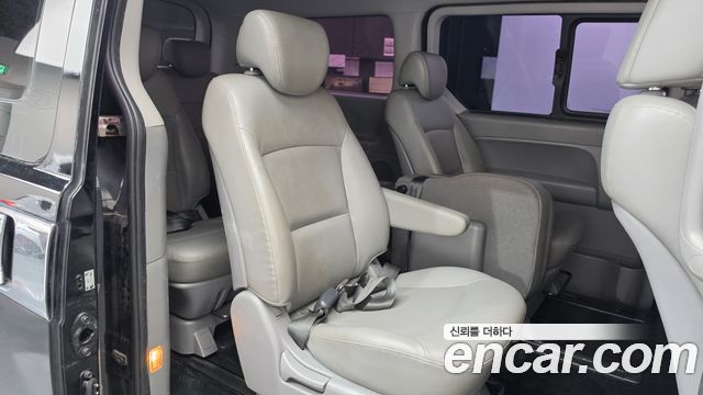 Hyundai Starex 2015 — photo 17