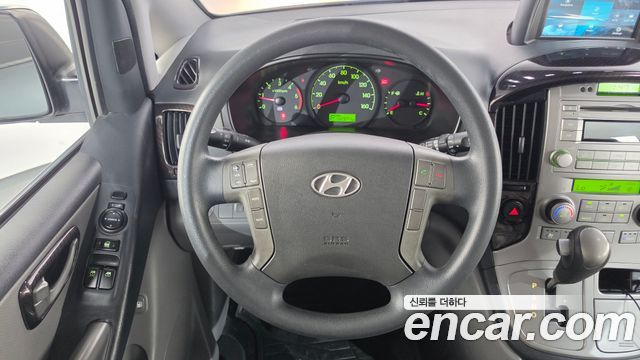 Hyundai Starex 2015 — photo 21