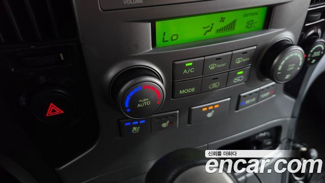 Hyundai Starex 2015 — photo 24