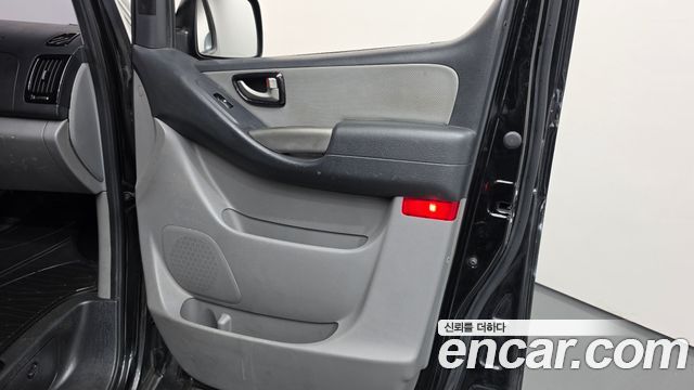 Hyundai Starex 2015 — photo 14