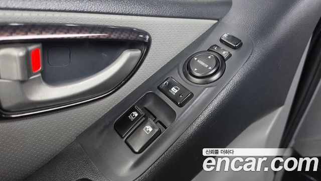 Hyundai Starex 2015 — photo 29