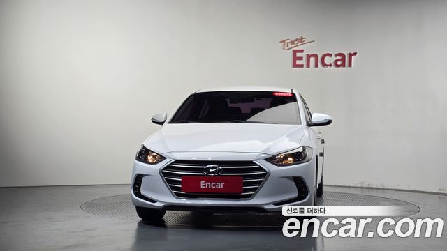 Hyundai AVANTE 2018 — photo 3