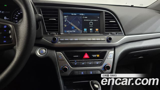 Hyundai AVANTE 2018 — photo 18