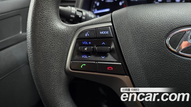 Hyundai AVANTE 2018 — photo 21