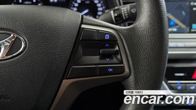 Hyundai AVANTE 2018 — photo 22