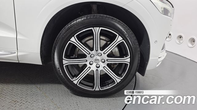 Volvo XC60 2020 — photo 7