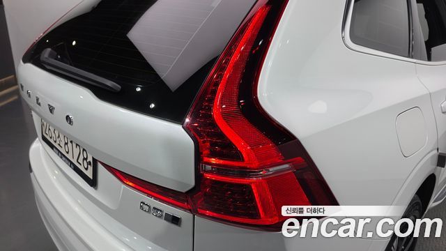 Volvo XC60 2020 — photo 9