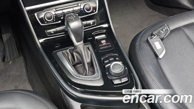 BMW 2-Series 2015 — photo 12