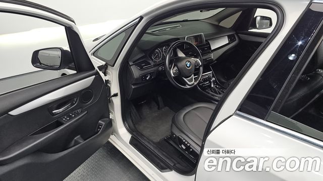 BMW 2-Series 2015 — photo 17