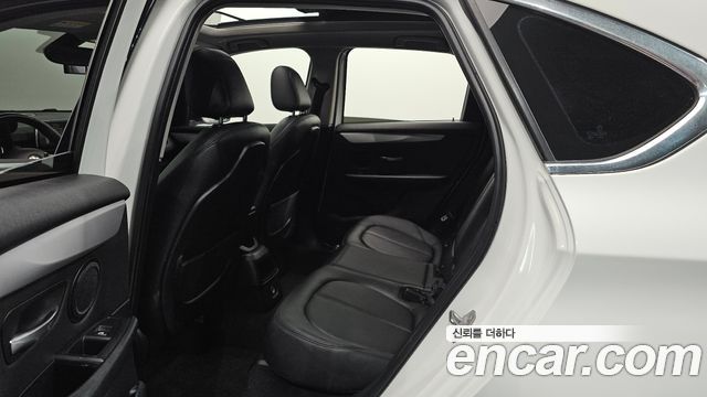 BMW 2-Series 2015 — photo 18