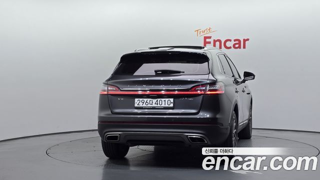 Lincoln Nautilus 2020 — photo 4