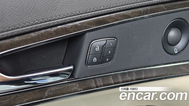Lincoln Nautilus 2020 — photo 35
