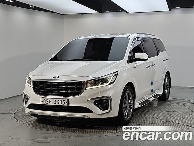 Kia Canival 2019 — photo 1