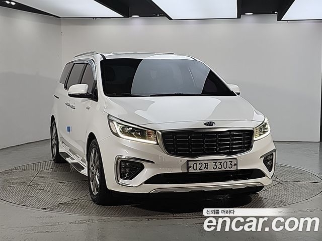Kia Canival 2019 — photo 2