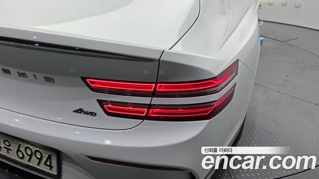 Genesis G80 2022 — photo 9